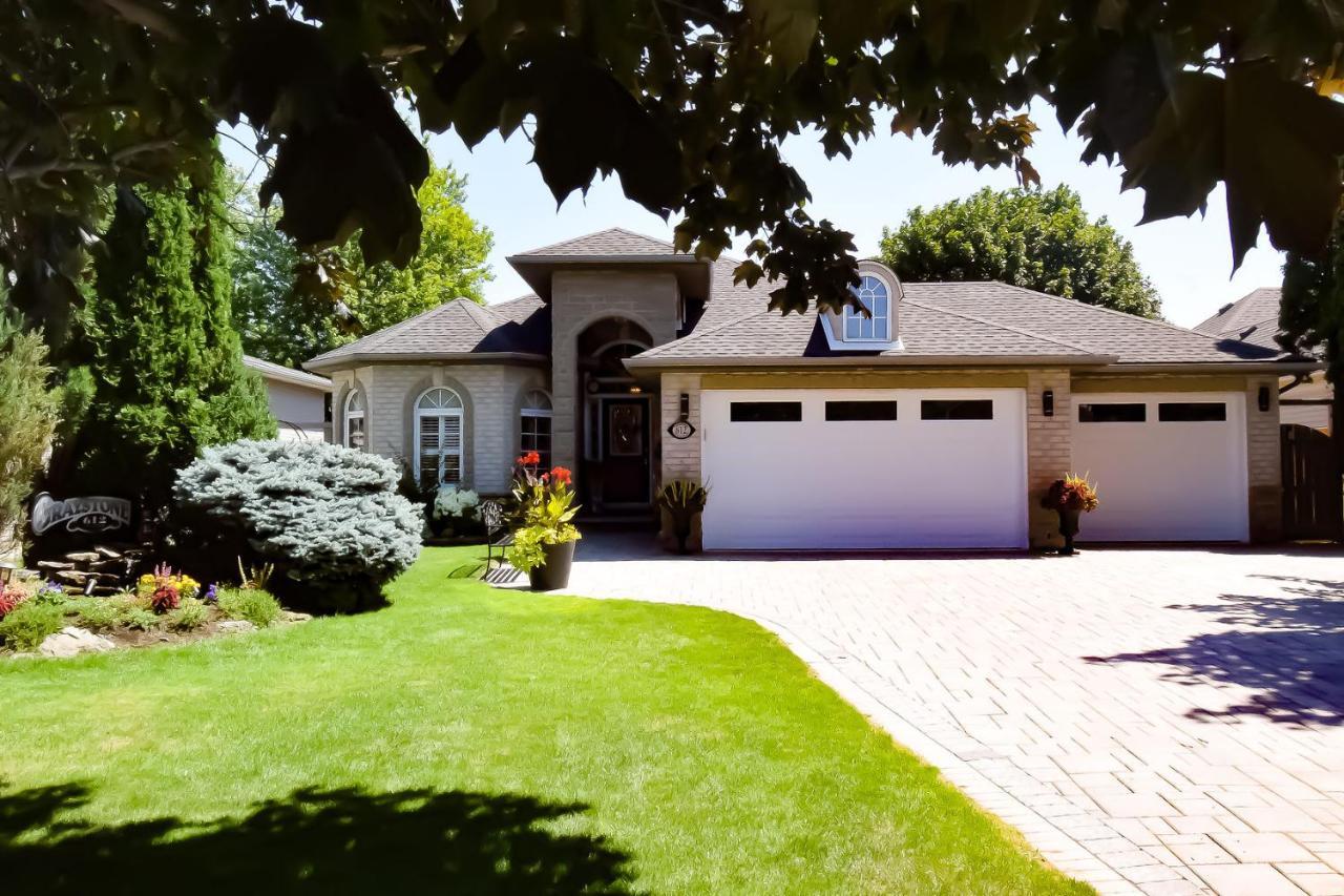 Graystone Bed & Breakfast Bed & Breakfast Niagara-on-the-Lake Exterior photo